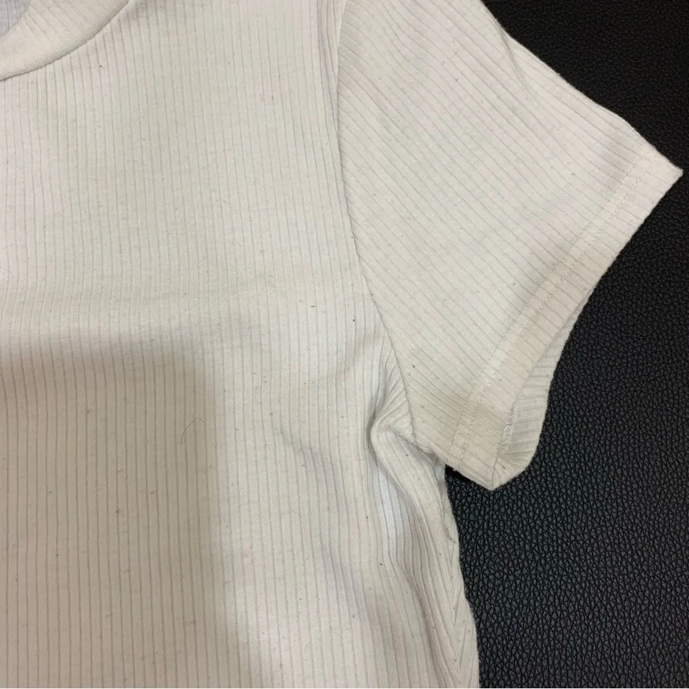 White rib knit cropped top